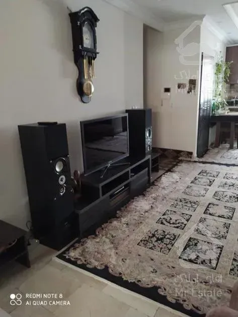 ۶۵ متر دارای پارکینگ و انباری