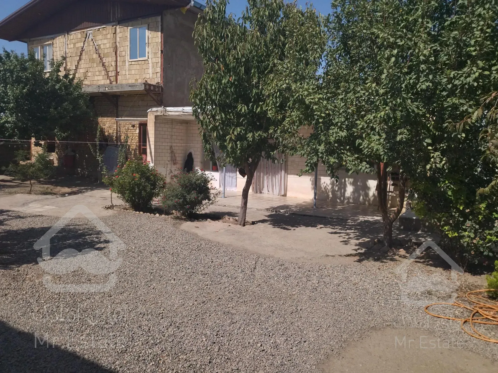 خانه ویلایی حیاط دار دوخوابه شیک ۵۰۰ متر