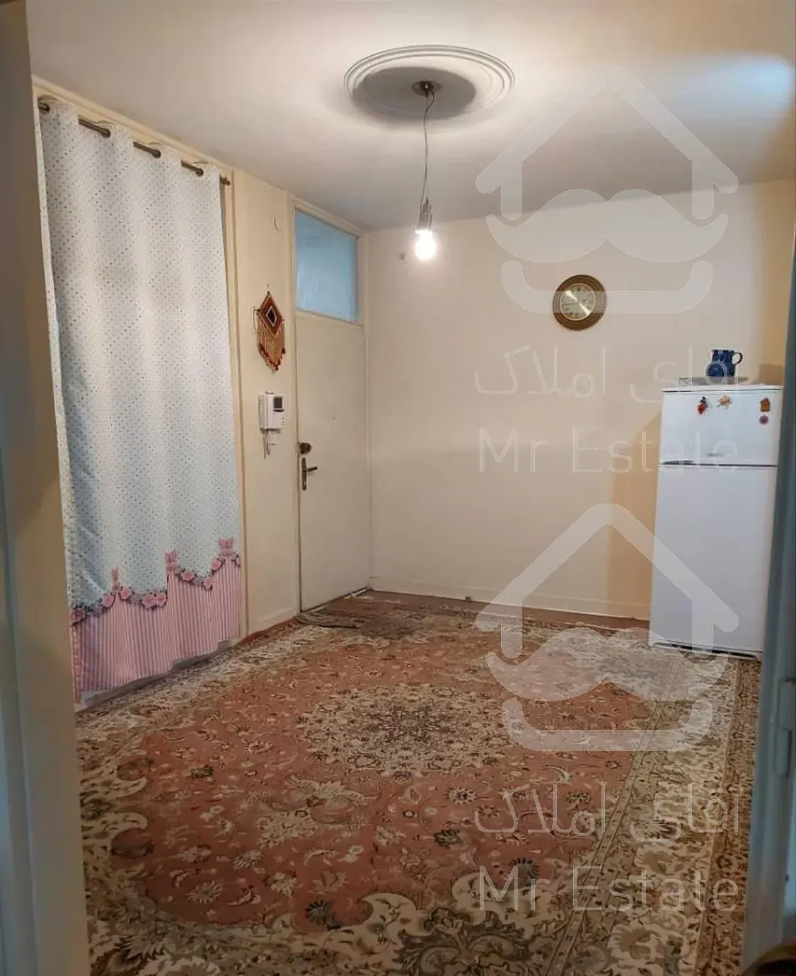 ساختمان دو نبش نورگیر از دو طرف