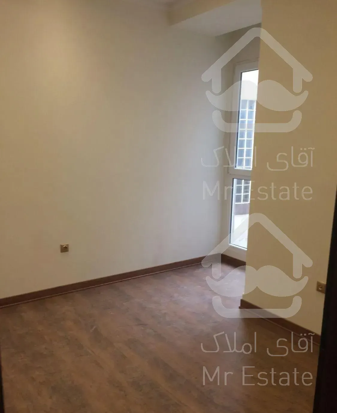 برج باغ۱۲۰متر۲خوابه نوساز فول امکانات