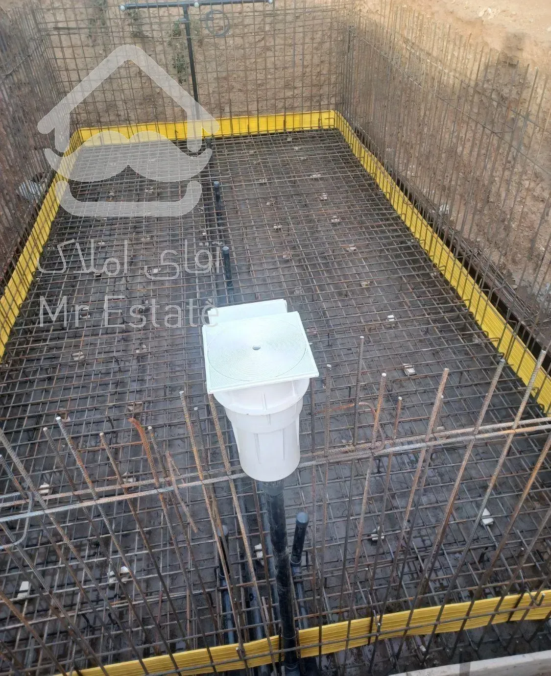 اجرای تخصصی  قالبندی وارماتور بندی  استخر و غیره