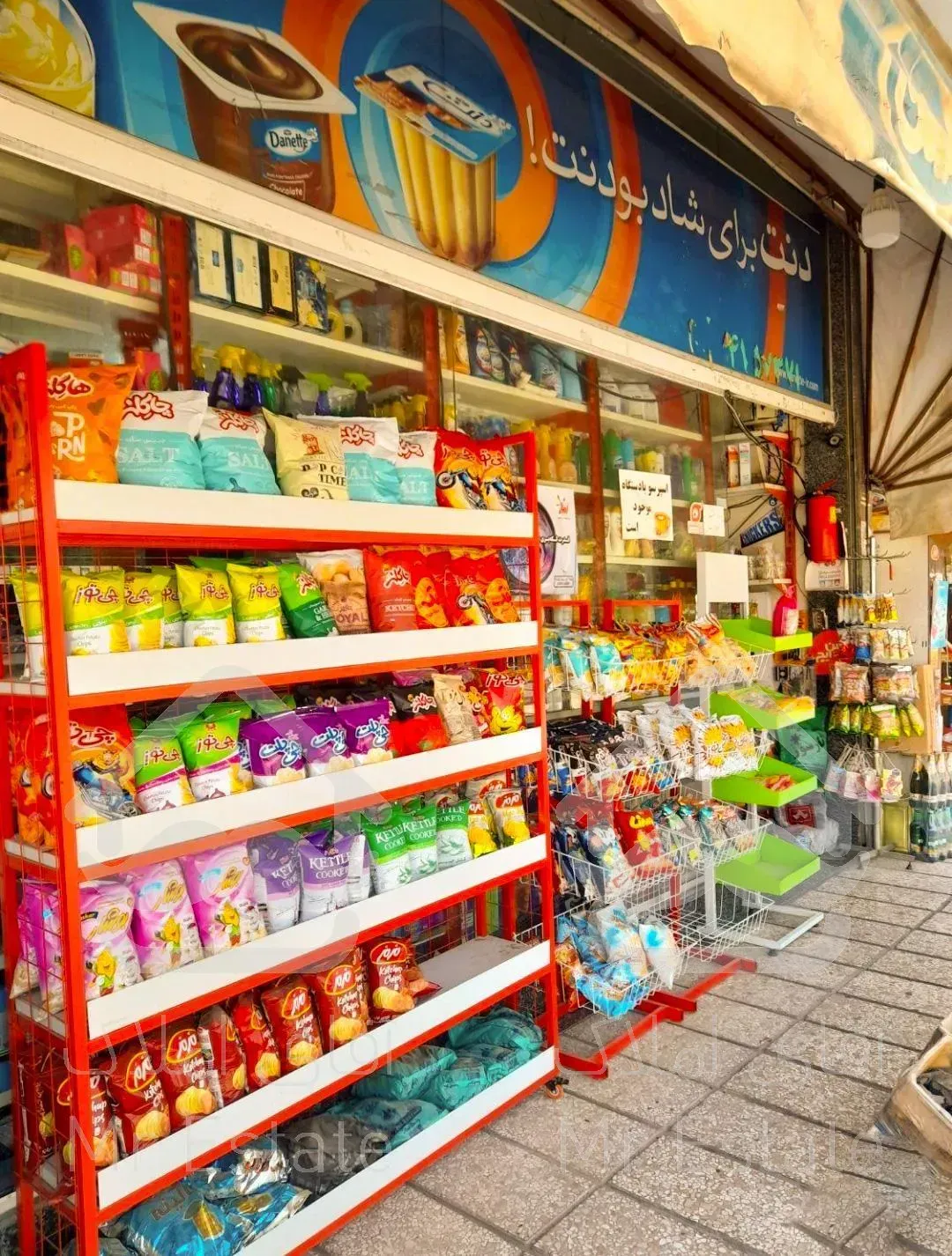 ۳۰متر مغازه سوپرمارکت فعال با جنس و لوازم کامل