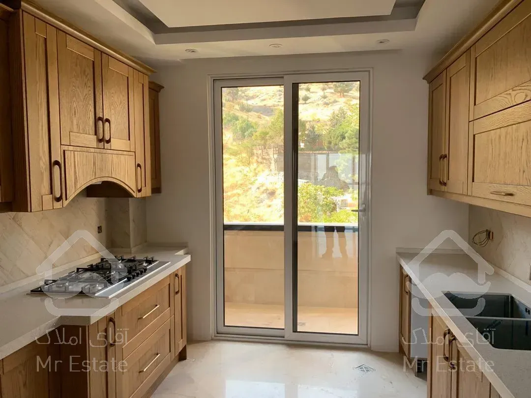 اجاره و رهن آپارتمان زعفرانیه 200  متر شیک