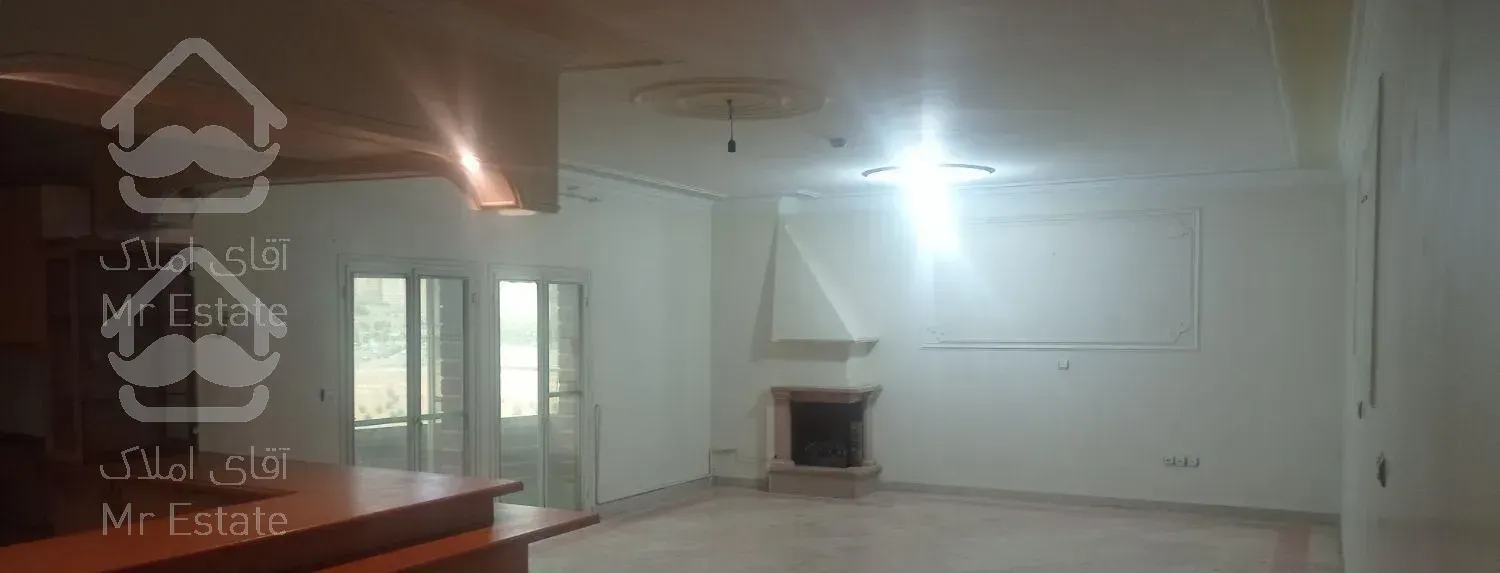 آپارتمان ۱۲۲ متر دو خوابه نقاشی شده تمیز