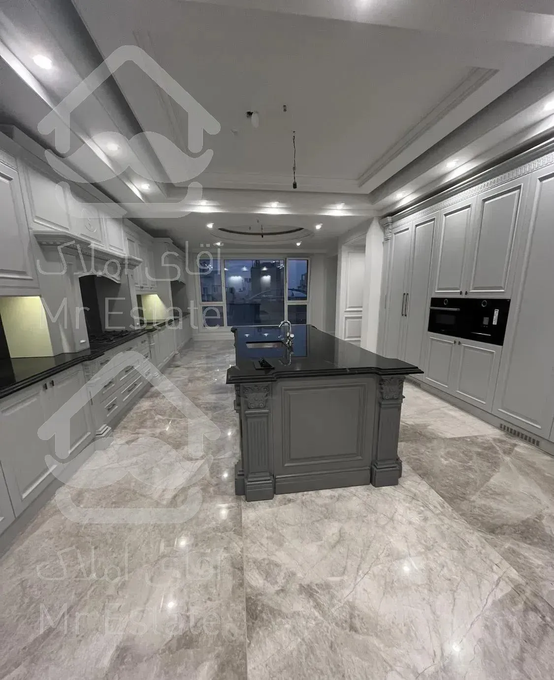 ۶۶۰متر پنت هاوس ۵۰متر تراس، ۸پارکینگ، کامرانیه