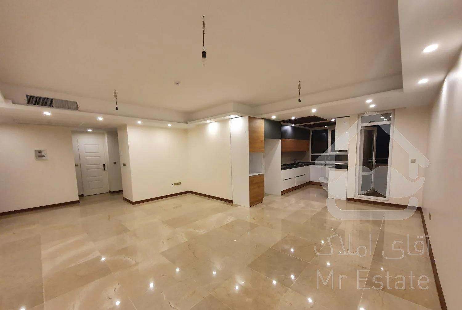 ۱۰۹ متر دوخوابه دو پارکینگ