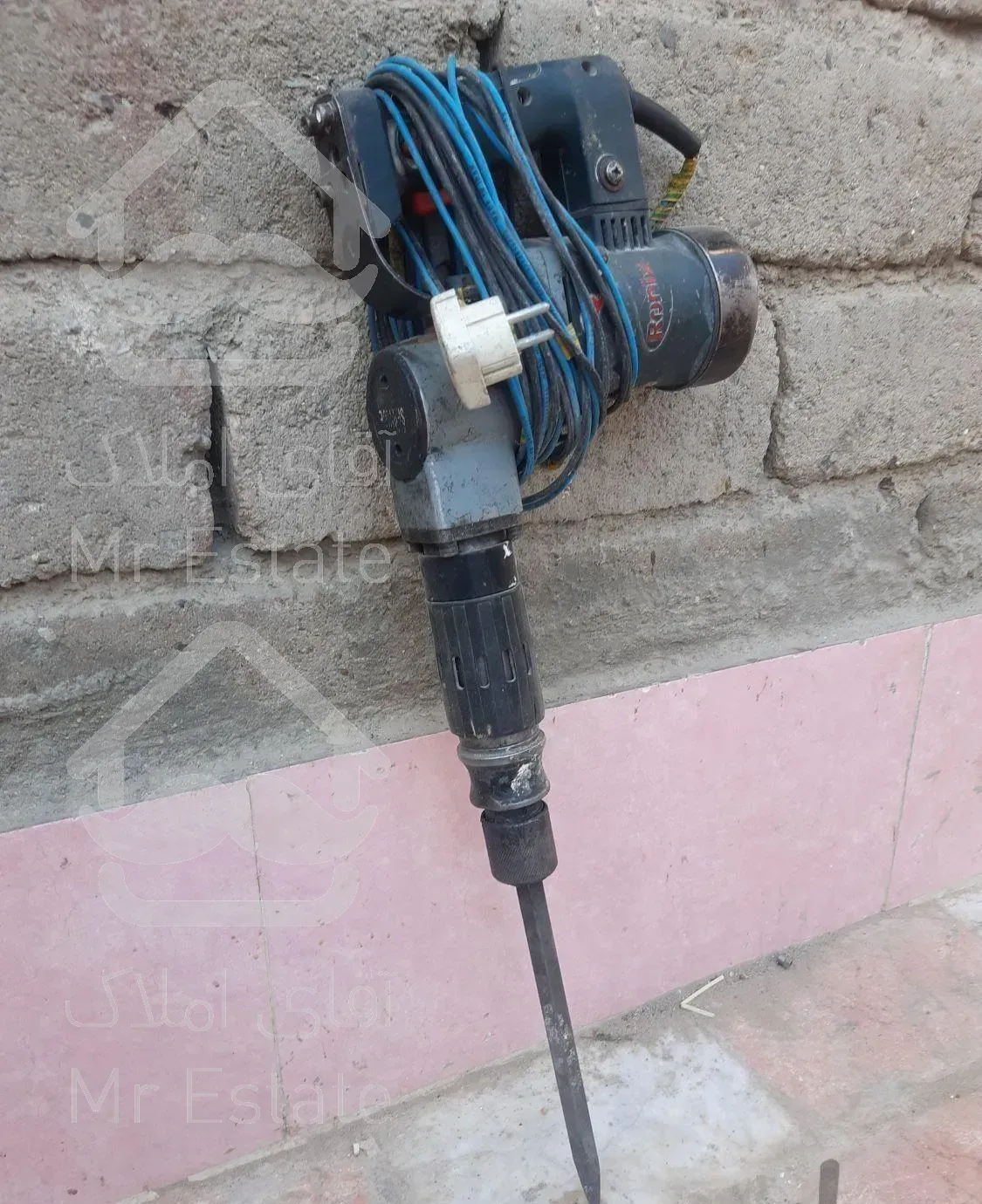 پیکور کاری کاشی کاری سرامیک کاری گچکاری