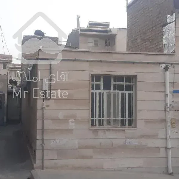 فروش خانه کلنگی ۴۲۰متری خوش ساخت سنددار سروآزاد شهرک راه آهن دهکده