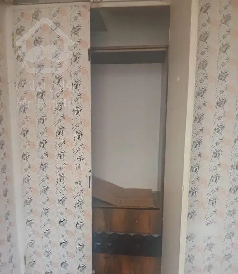 آپارتمان ۴۵ متری  جنب مترو رودکی (وام آماده دارد )