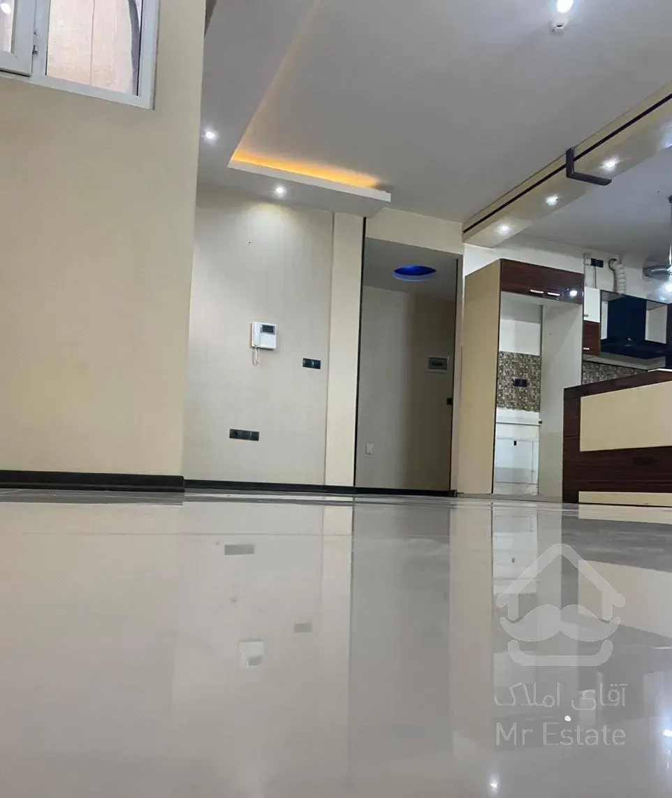 ۱۰۰متر،فول امکانات،نزدیکِ بازار محله،قبل از پیروزی