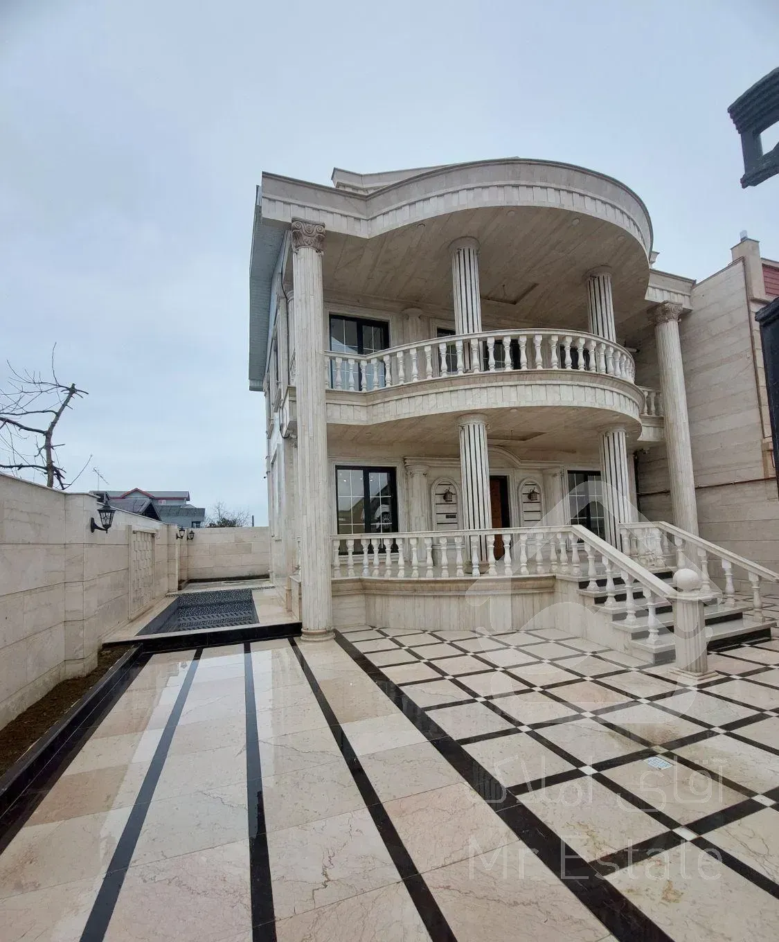 /ویلای سه خواب بااستخر نزدیک به شهر فول امکانات/