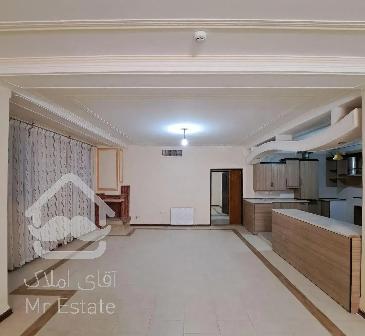 ۱۴۰متر.   بدون مشابه.    شیک