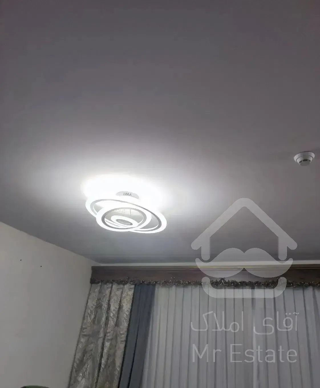 آپارتمان  پونک۱۰۲متر۲خواب