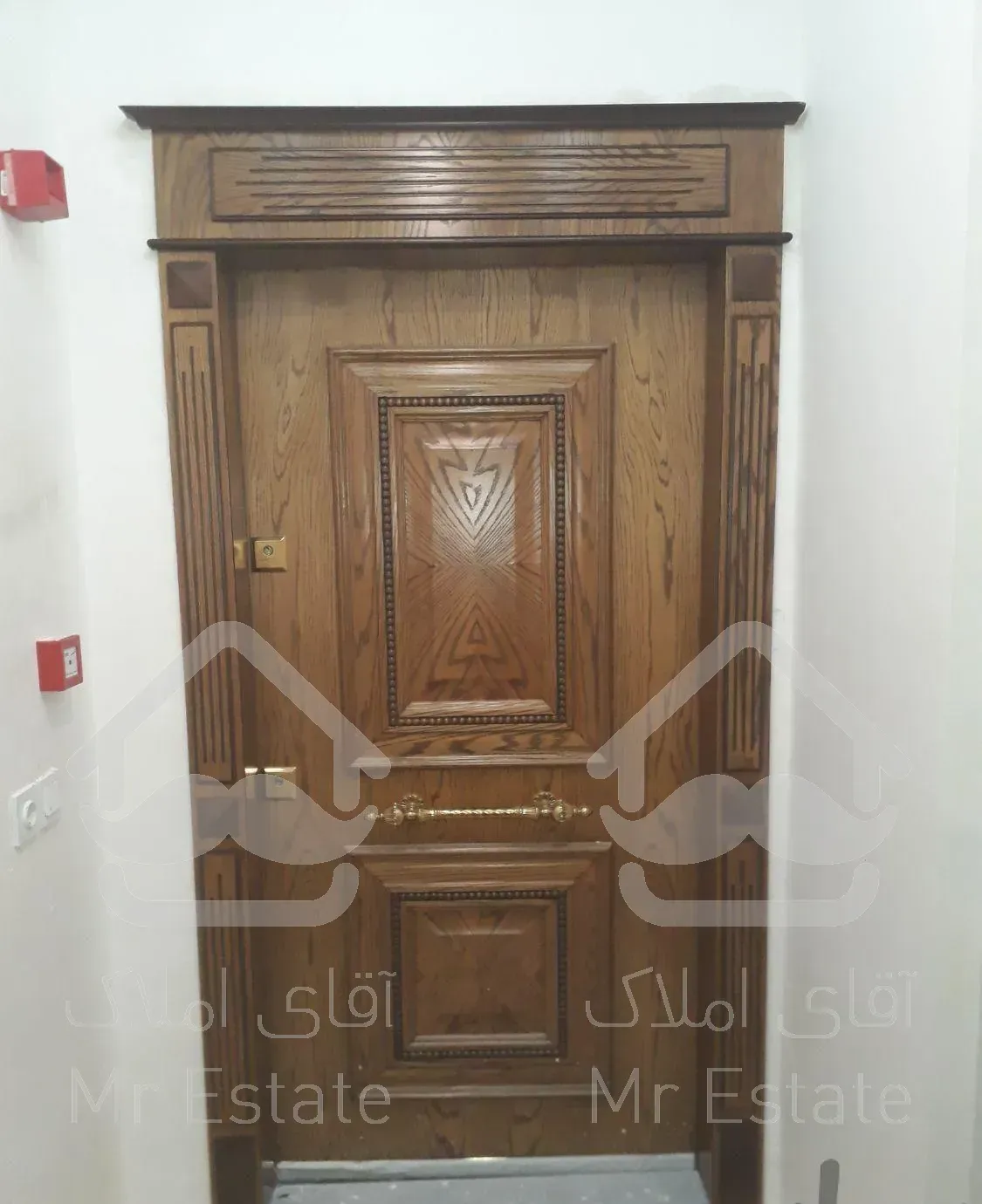 نصاب درب های ضد سرقت و ضد حریق