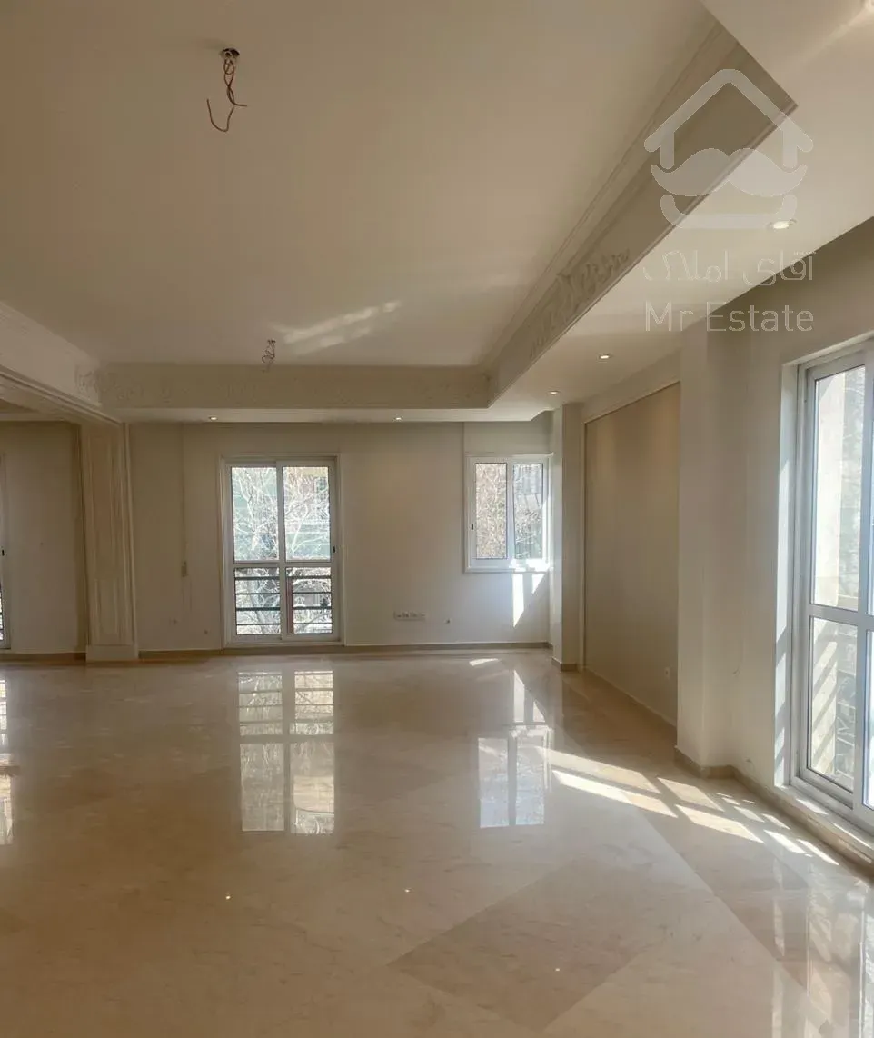 نیاوران ۲۰۰ متر ۳ خواب /تکواحدی/بازسازی