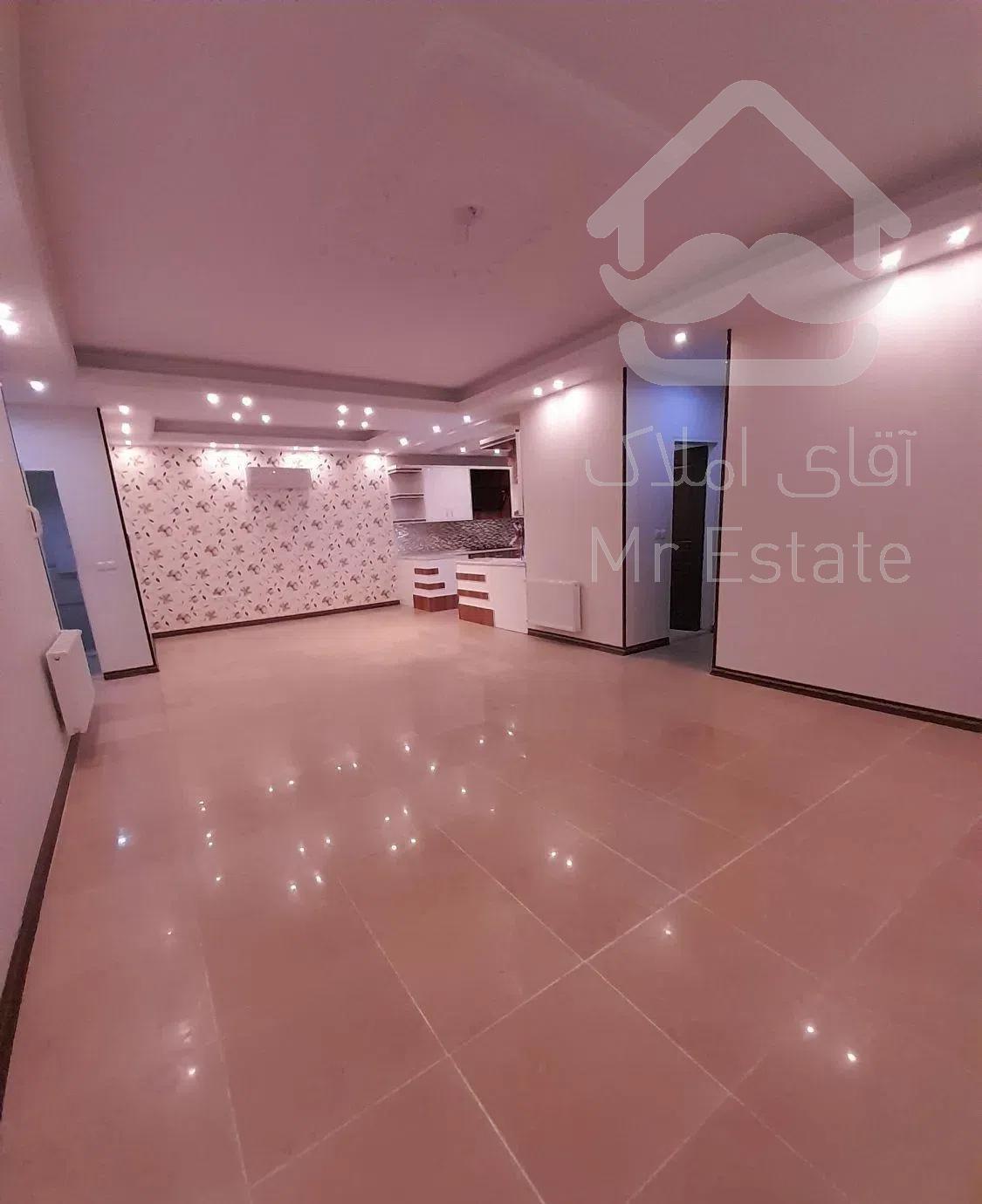 100متر دو خوابه فول امکانات