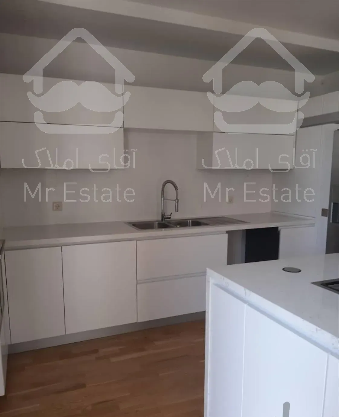 ۴۲۰ متر پنت هاووس نوساز مدرن