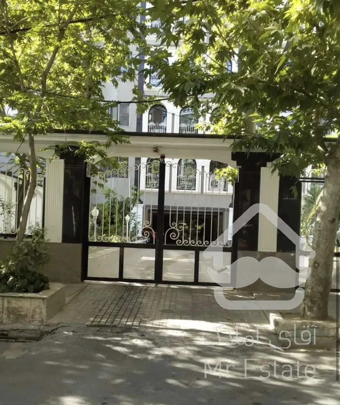 سعادت آباد 110متر صرافهای شمالی