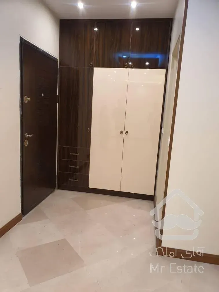 فروش آپارتمان، 110متر، 2خوابه، نیاوران، ویو بینظیر