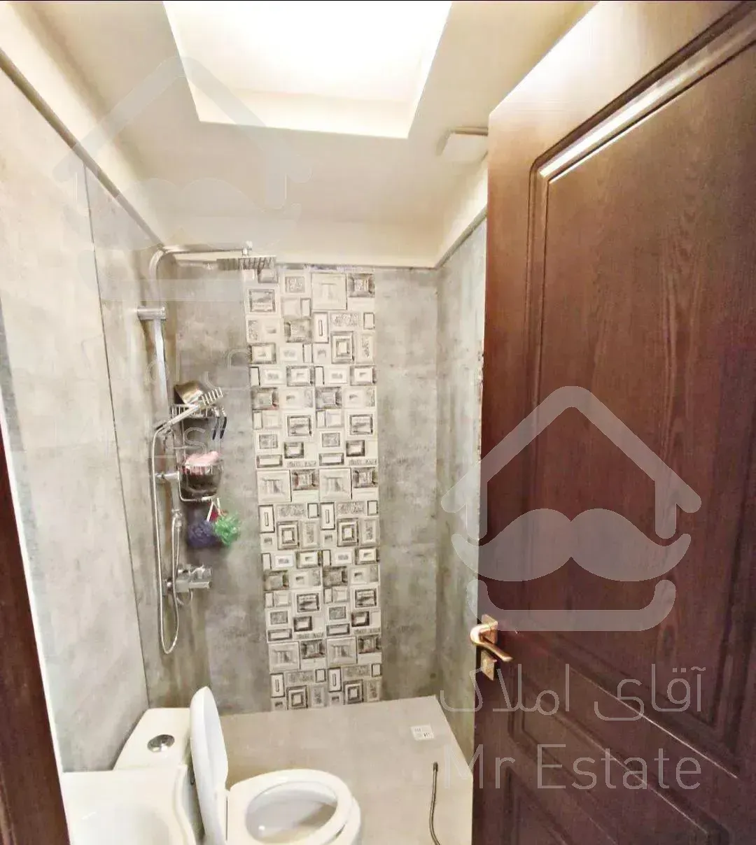 ۱۴۷متر افتخاری/نوساز/روف گاردن