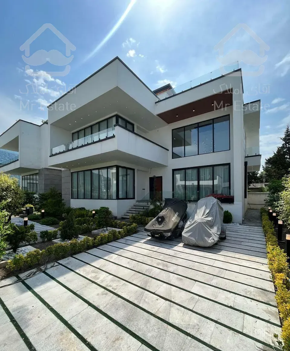 ویلا 600 متری ساحلی استخر روی روف مبله کامل