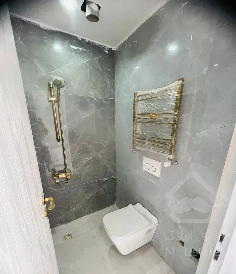 ۱۰۴ متر نوساز تکواحد کلید نخورده