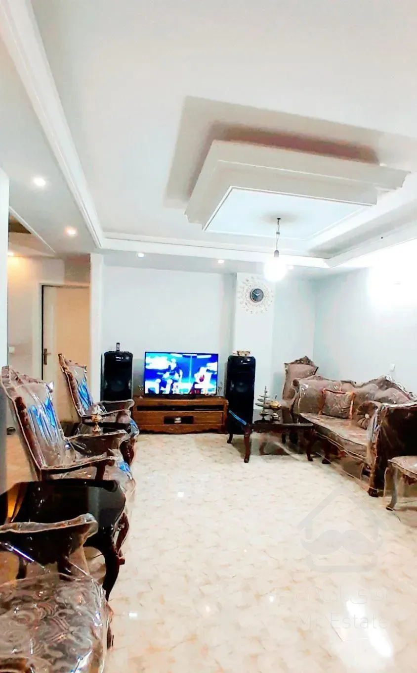 ۶۸ متر/۲خوابه/باپارکینگ/نورگیر