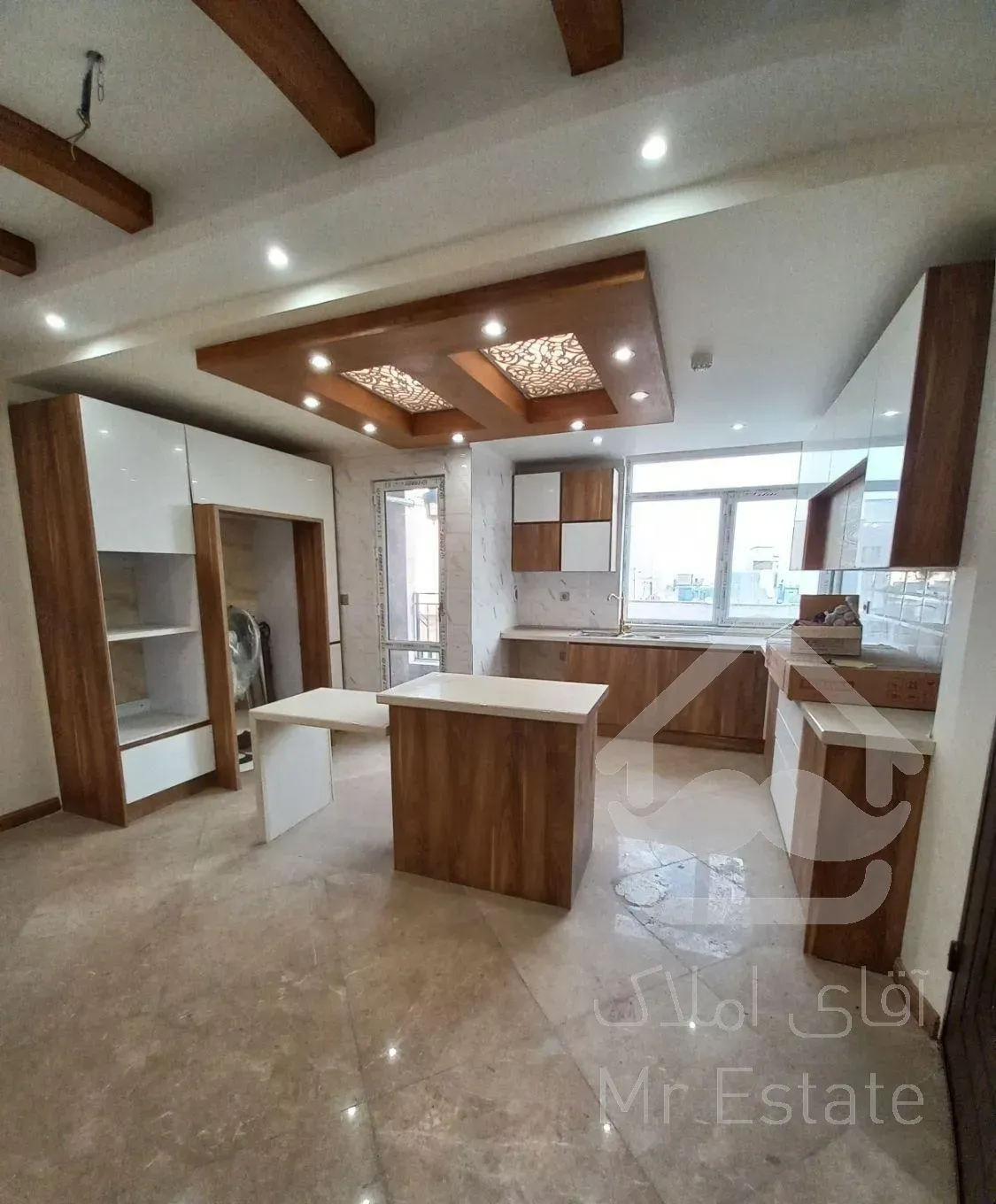 ۸۶ متر فول صادقیه