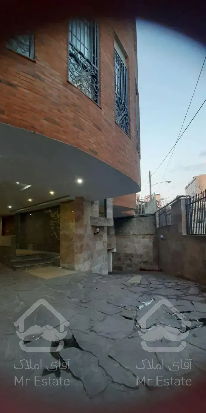 اپارتمان ۱۵۰ متری ۳ خوابه