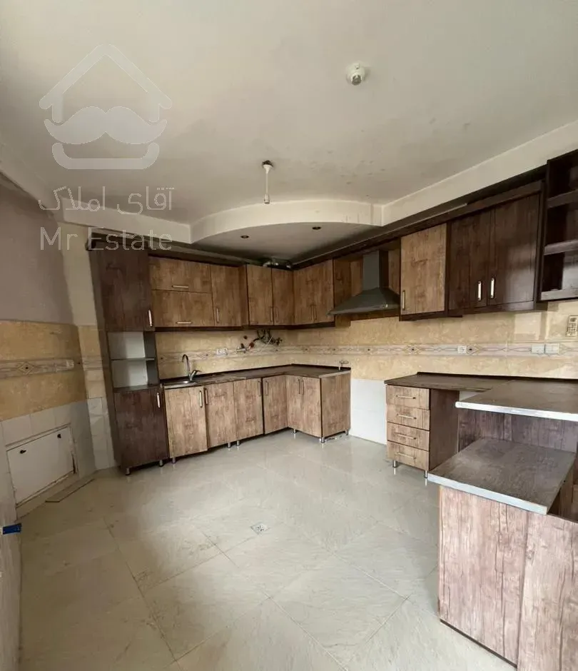 ۱۰۵متر /اقبال لاهوری /طبقه سوم رو به آفتاب