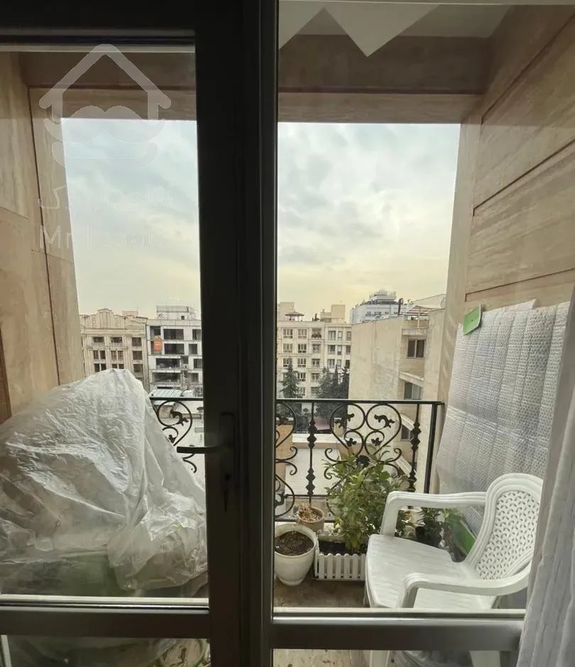 ۱۶۰ متر ۳ خوابه در مرز آجودانیه و داراباد