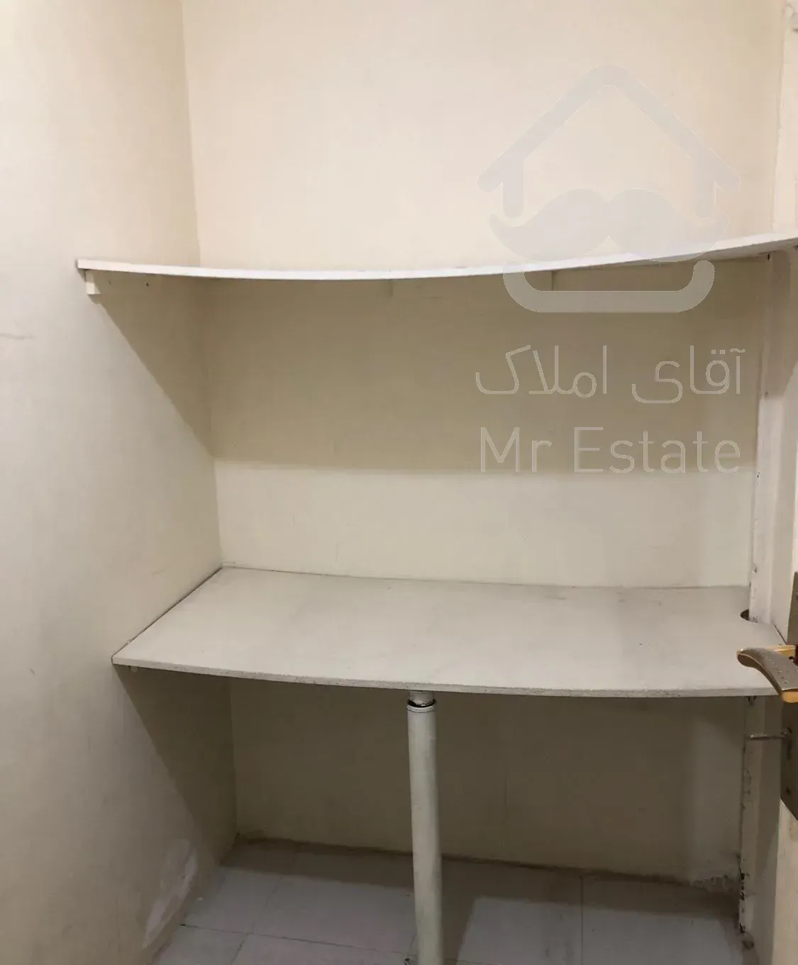 ونک / ۱۸۲ متر / ۲ انباری / ۳ خواب / مستر