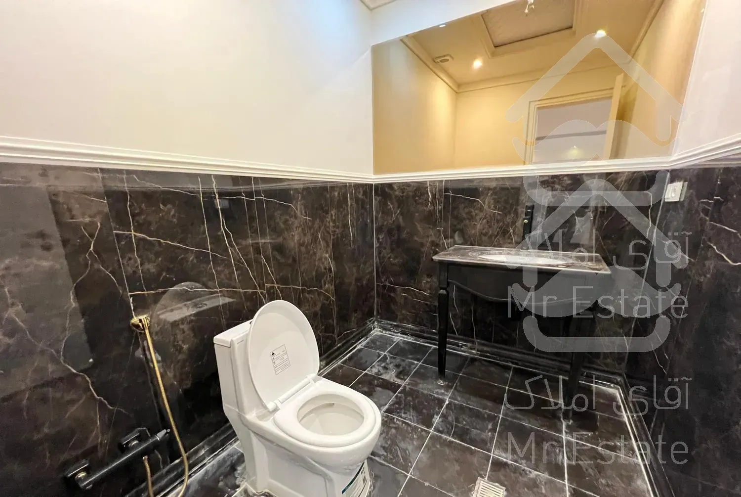 لواسان ۲۰۰ متر نوساز با ویوو