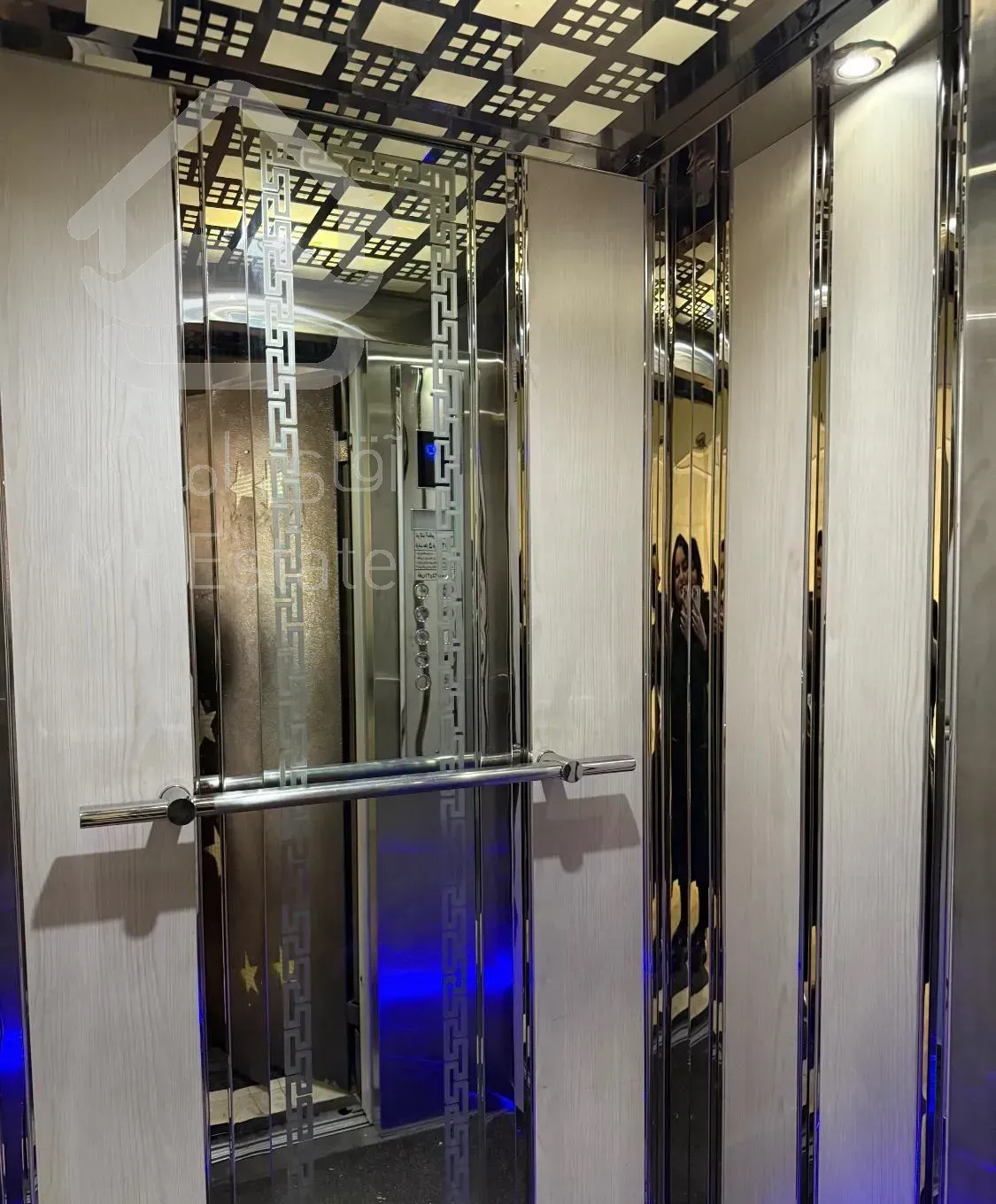 تک واحدی،دربهترین لوکیشن