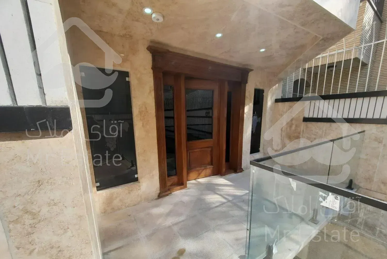 ۱۲۰متر ۲خواب / فول+ لابی + تاپ لوکیشن/کلیدنخورده