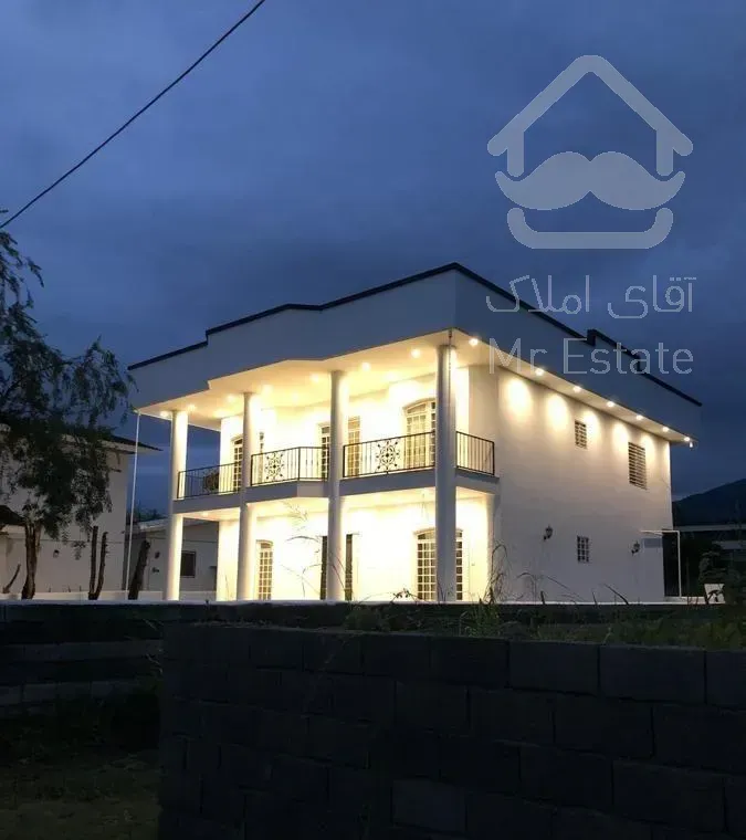 ویلا ۴۰۰زمین۲۸۰بنا متلقو بالای دریا گوشه شهرک