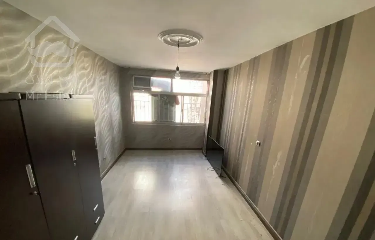 اپارتمان ۱۱۰ متری بهجت اباد