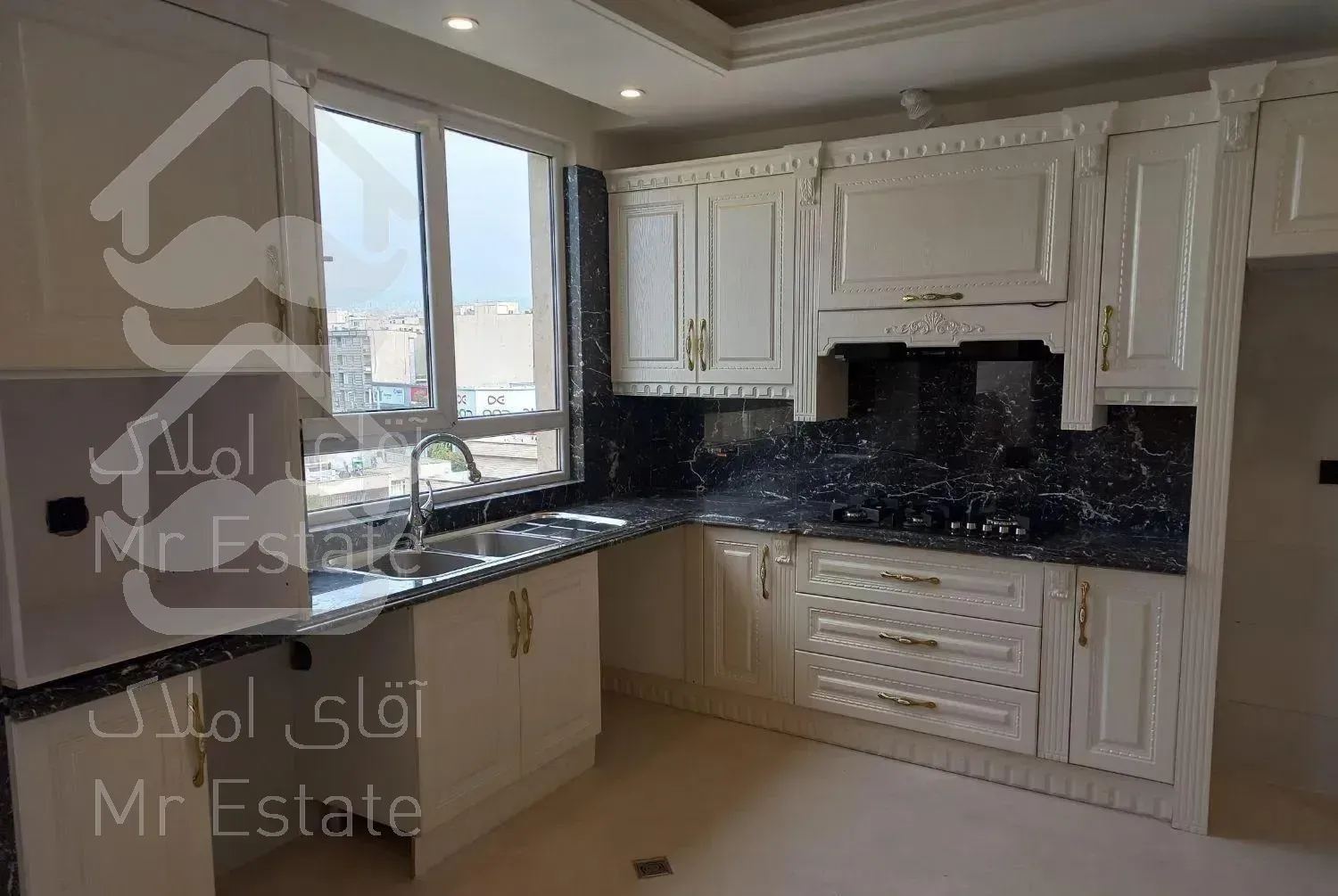 200متر3خوابه ویو دار خ138شرقی فلکه اول