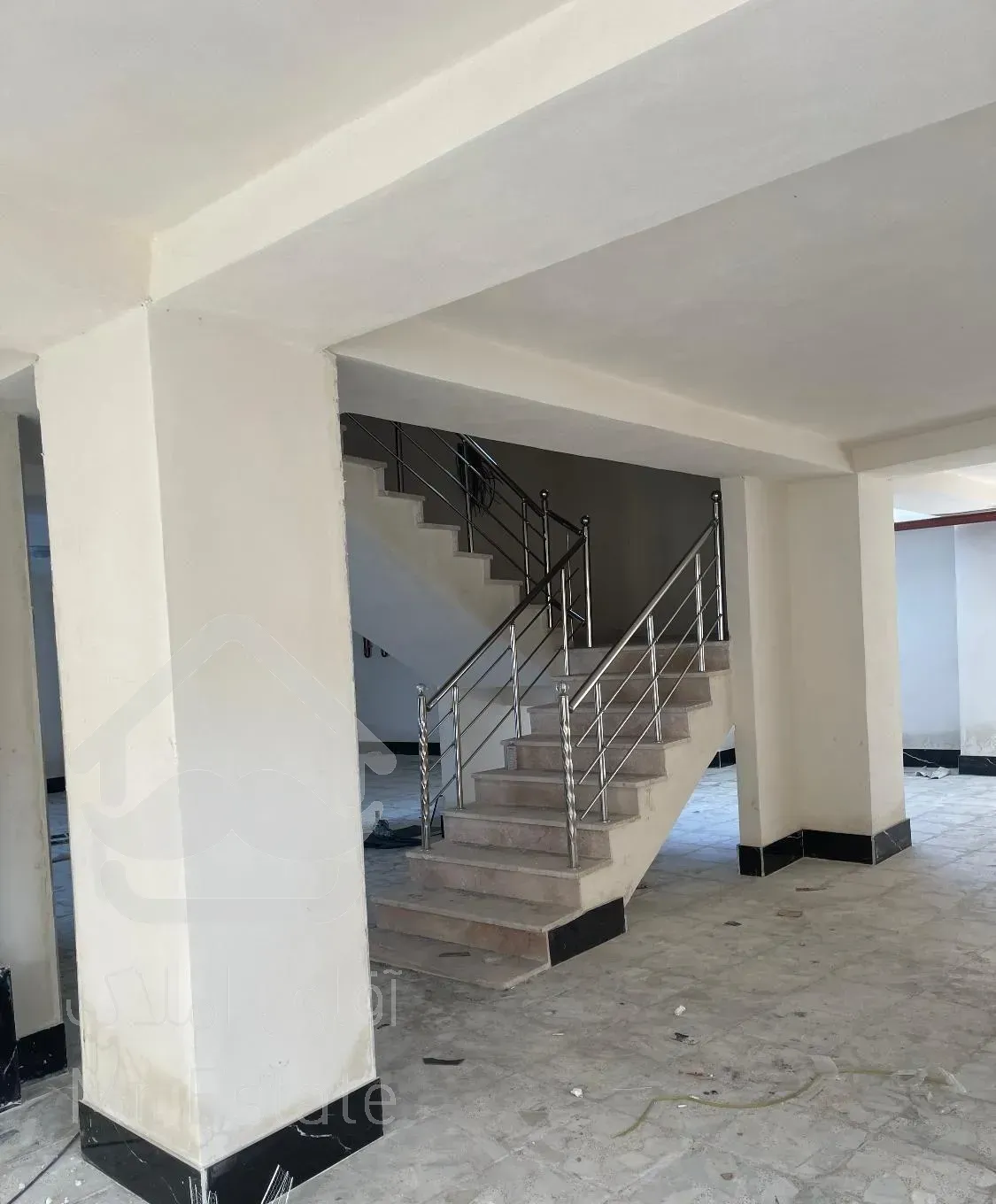 واحدهای ۷۰ و ۸۵ متری بالاتر از مسجد ابروان