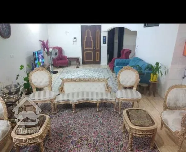 ۱۳۰متر مفید، دو خواب + ۵۰ متر حیاط اختصاصی