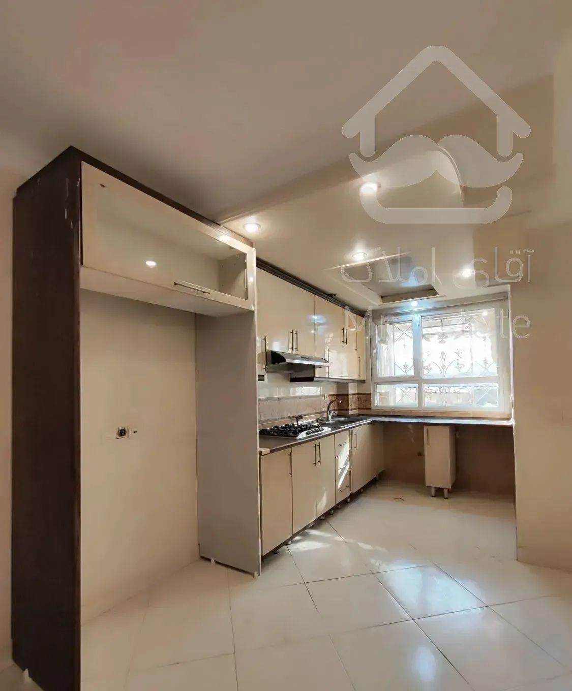 آپارتمان ۷۵ متری دو خوابه آسانسور انباری تک واحدی