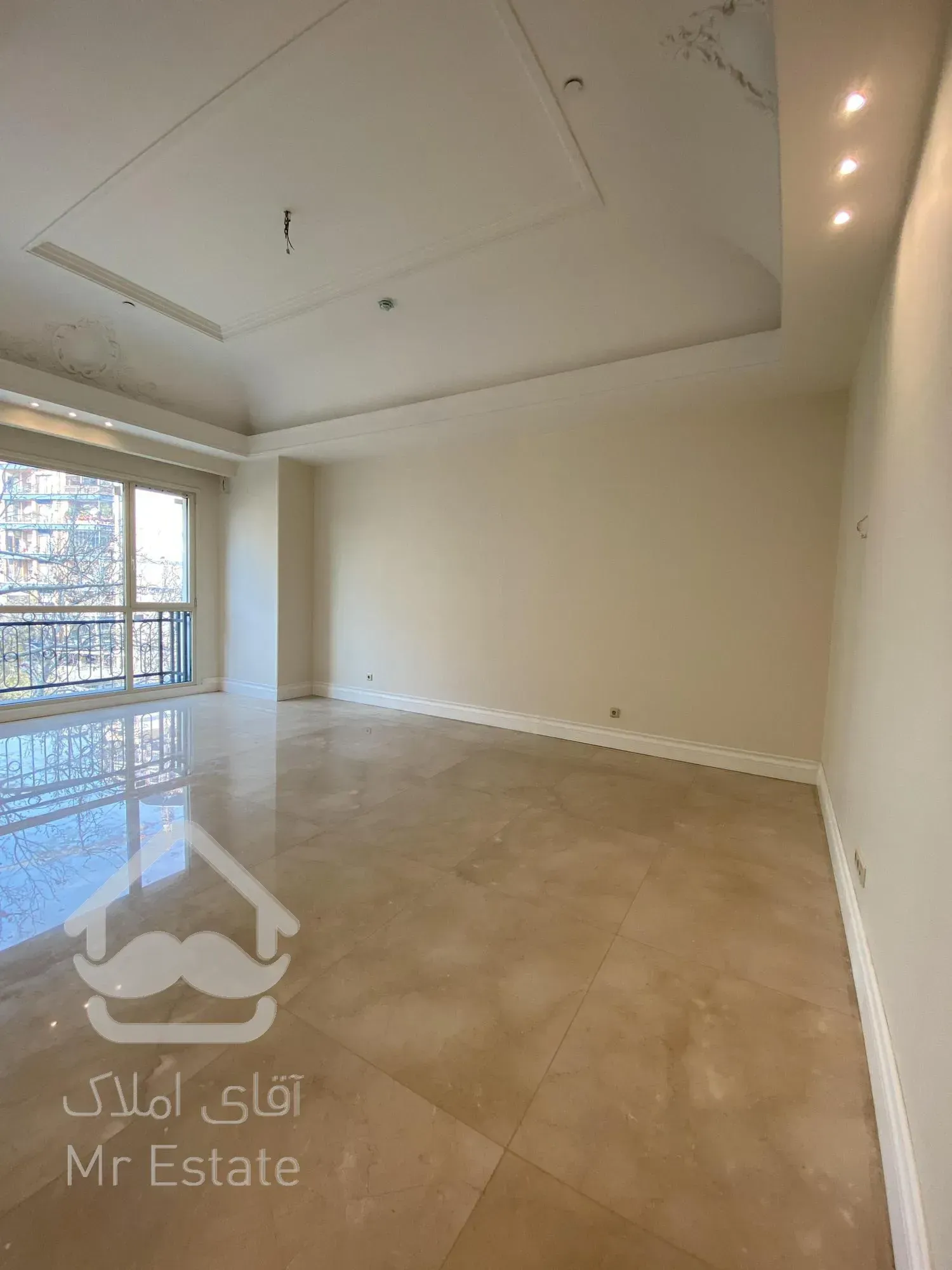 فرشته - فروش ۶۰۰ متر تکواحدی در ۲۵۰۰ متر برج باغ