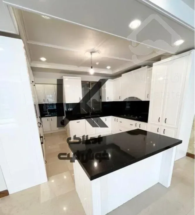 ۲۳۵ مـتر ۳خـواب لـ.وکس تکـواحدی مـدبر تـاپ لـوکیشن