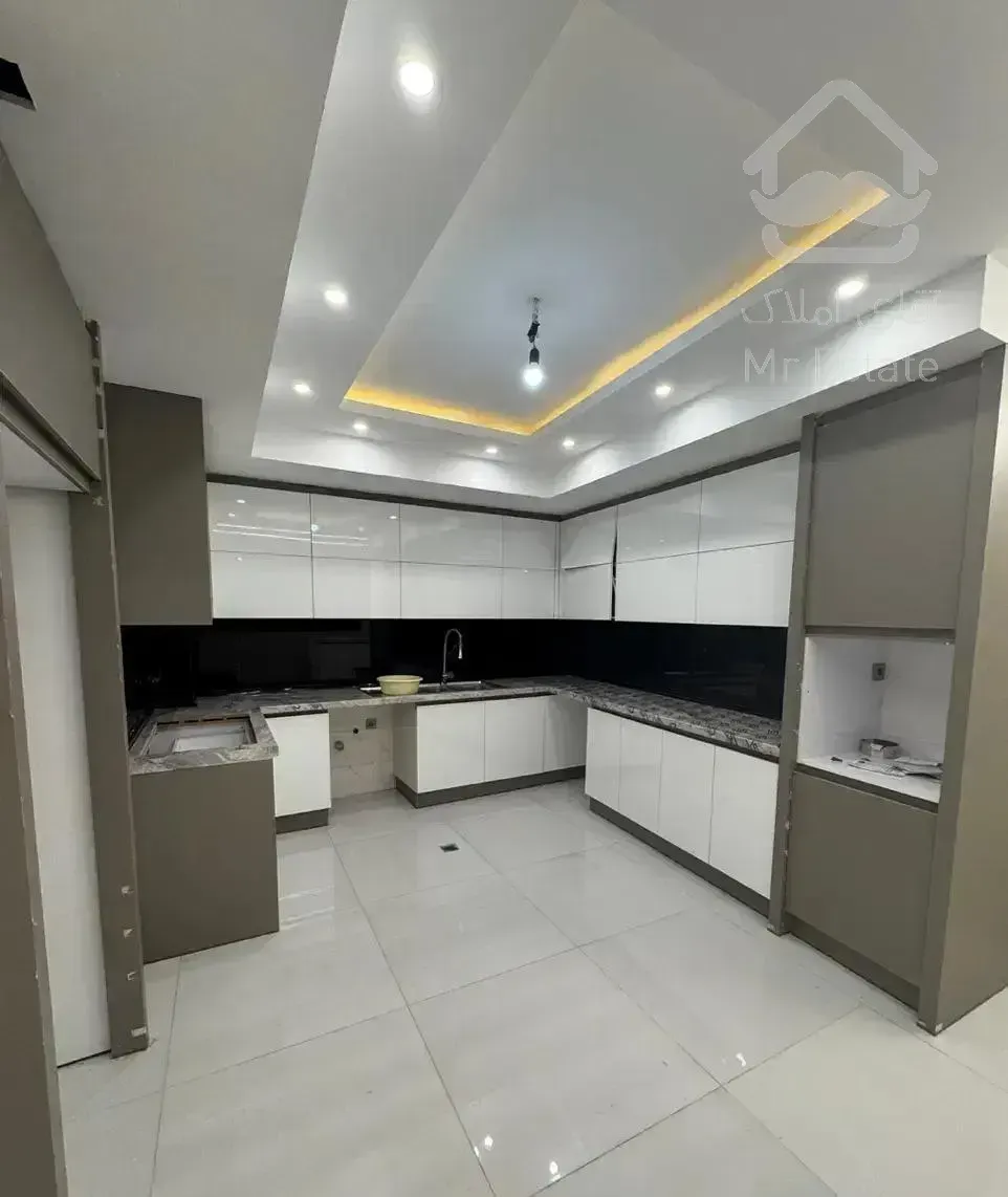 آپارتمان ۱۱۵ متری دو خواب صفر خیابان هشت بهشت غربی