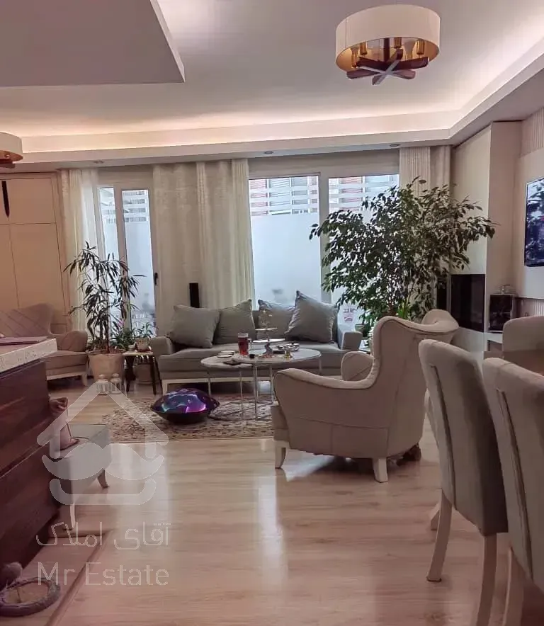 دیباجی جنوبی/۹۰ متر ۲ خواب/ ۲۱ ساله