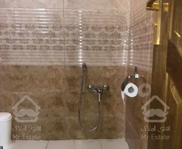 دو خوابه بالکن سر اشپزخانه و نور گیر