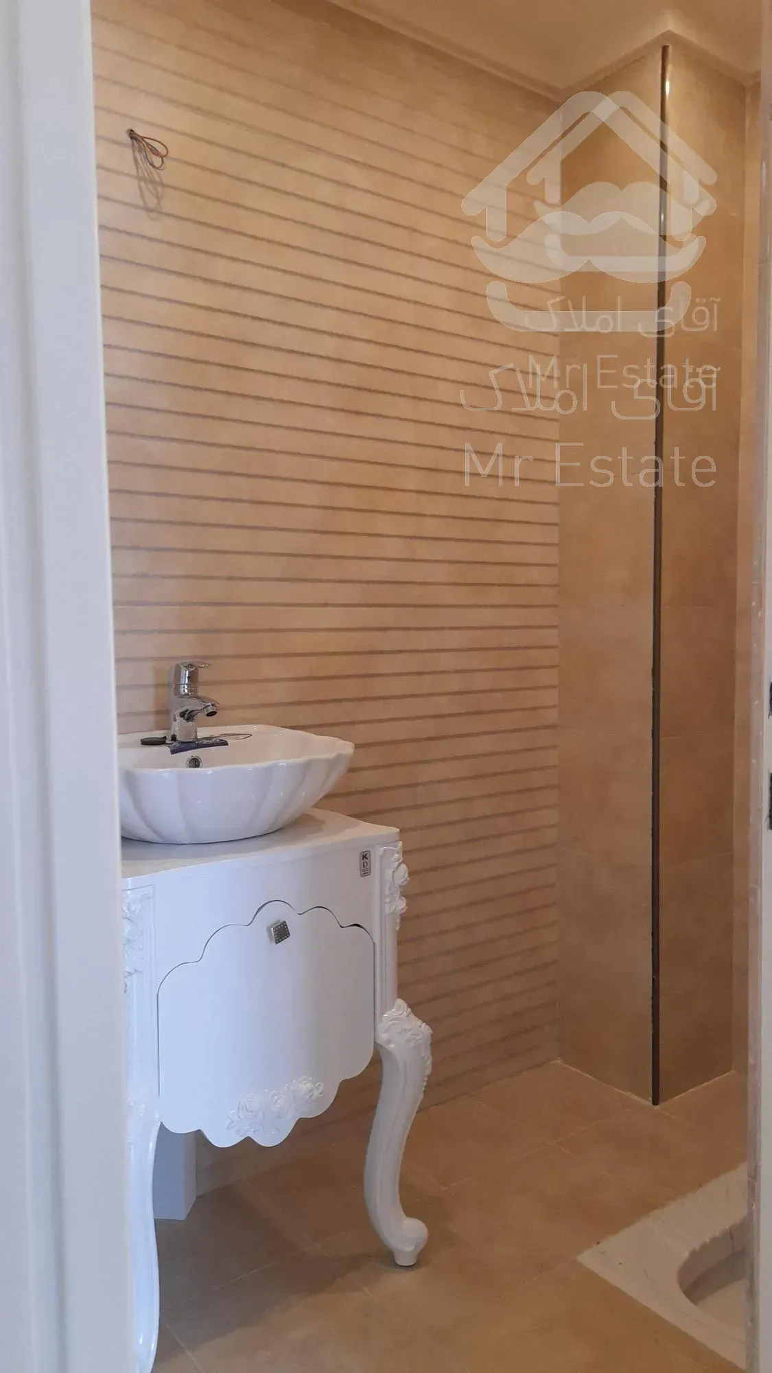 خرید آپارتمان دو خوابه صادقیه (سازمان برنامه شمالی )