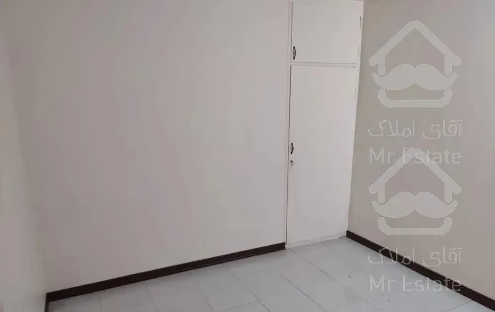 اپارتمان 100 متری اختر شرقی بر 15متر