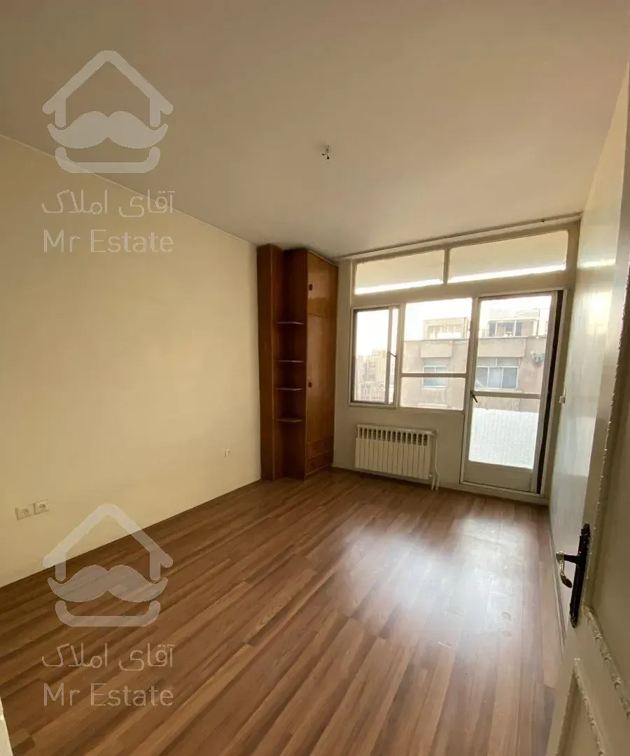 ۱۰۷ متر قدرالسهم دار میدان فرهنگ