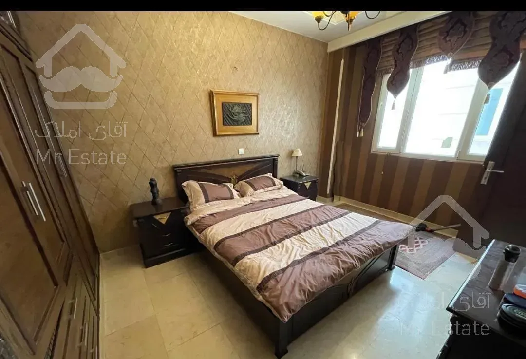 ۱۳۷ متر ۳ خواب ( تکمستر ) ۲پارکینگ/نور جنوب و شمال